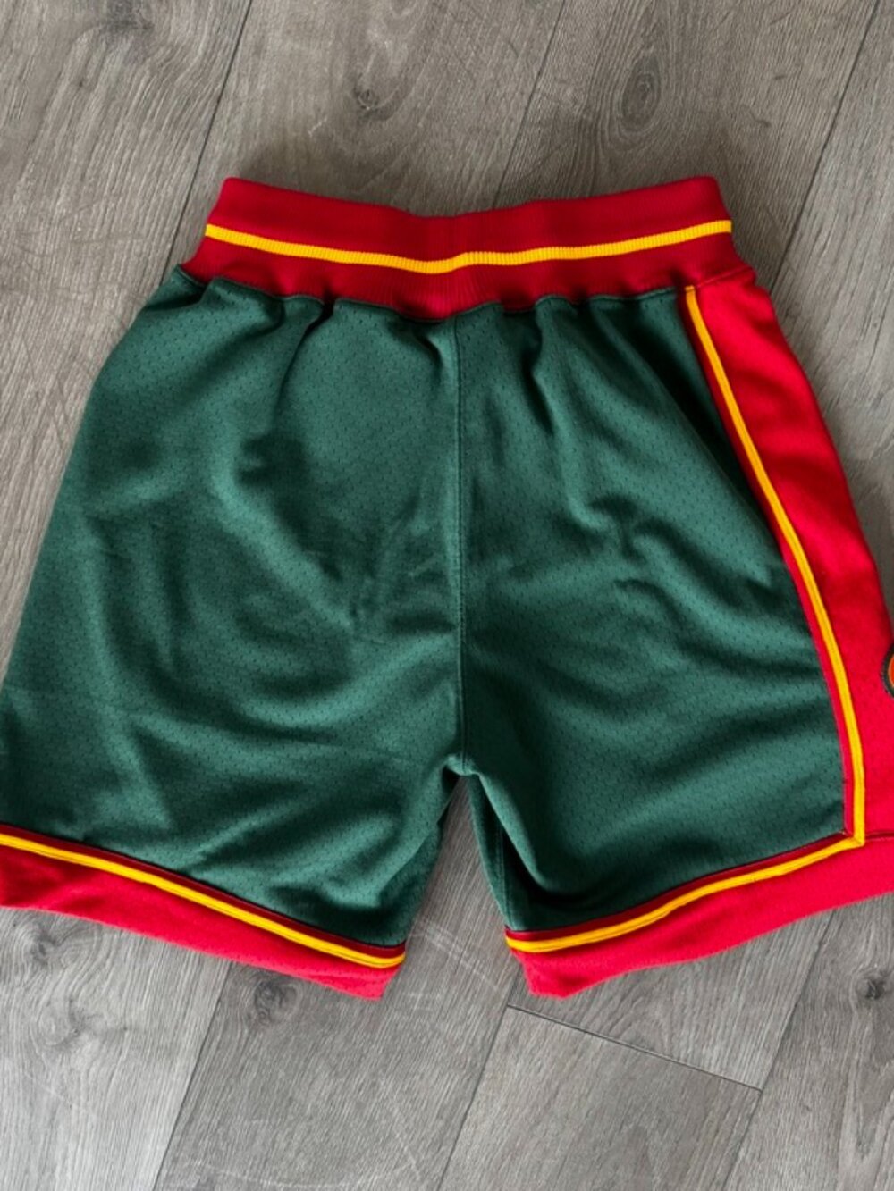 Seattle Supersonics Authentic Shorts - Picture 2 of 2